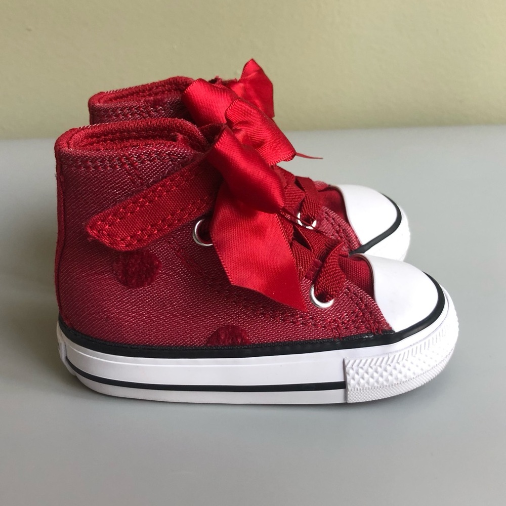 Converse Chuck Taylor All Star Bow Easy On High Top Sneaker Size: US Toddler 3C